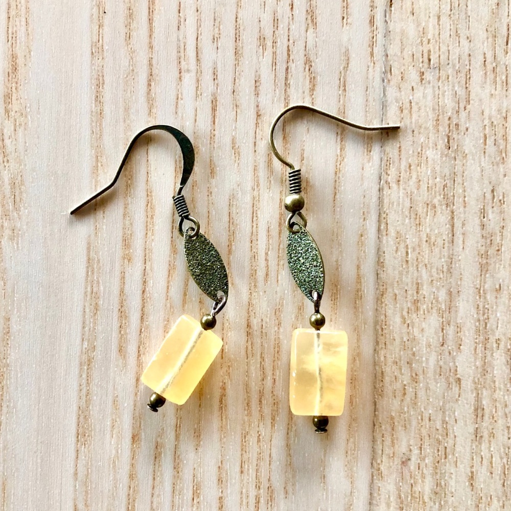 NWOT Yellow stone and brass dangle earrings